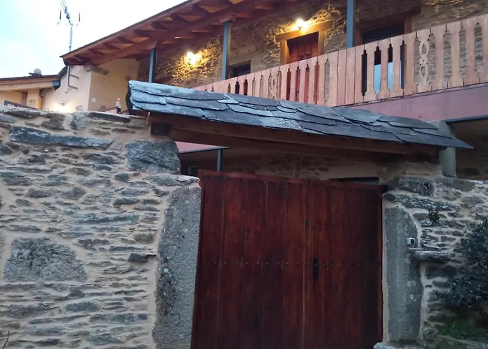 펜션 Casa La Ti Maria La Viuda Riego de Lomba